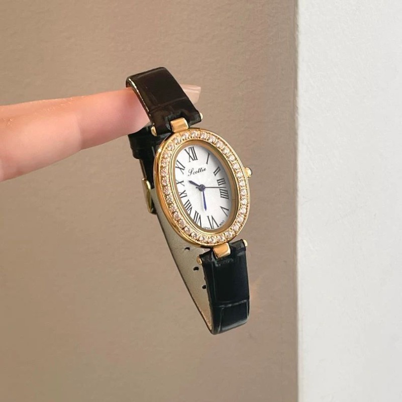 ساعة تشومو النسائية بحزام مرصع - مراجعة Jewelry For Watches وسعره